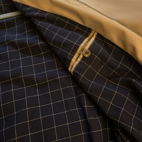 Polo Ralph Lauren. Large Golf/Wind Jacket. Beige w/ blue plaid lining - Picture 10 of 13